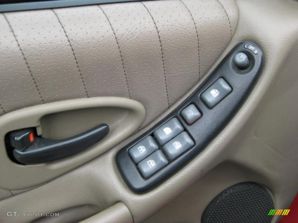 1999 Grand Prix GTP Sedan - Bright Red / Dark Taupe photo #17