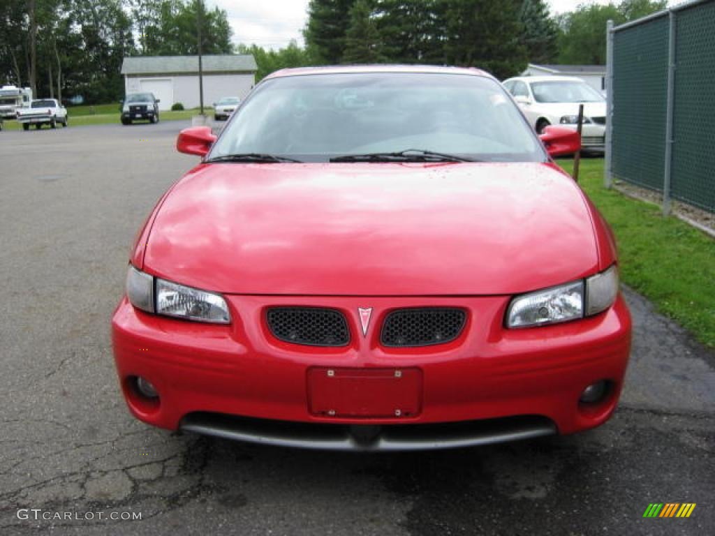 1999 Grand Prix GTP Sedan - Bright Red / Dark Taupe photo #22