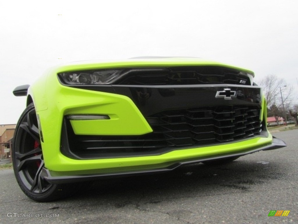 2019 Camaro SS Coupe - Shock (Light Green) / Jet Black photo #2