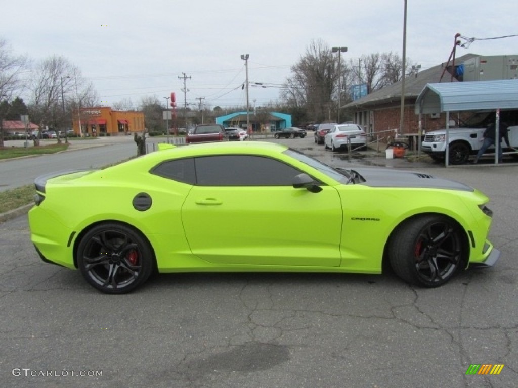 2019 Camaro SS Coupe - Shock (Light Green) / Jet Black photo #11
