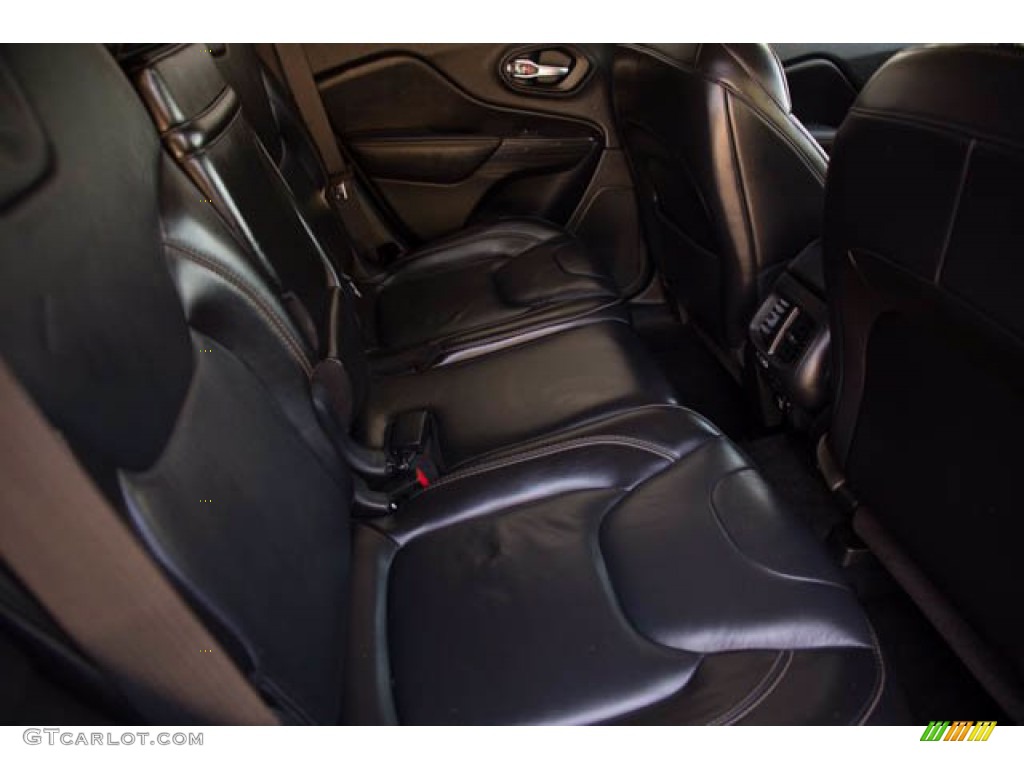 2017 Jeep Cherokee Limited Rear Seat Photo #141250351