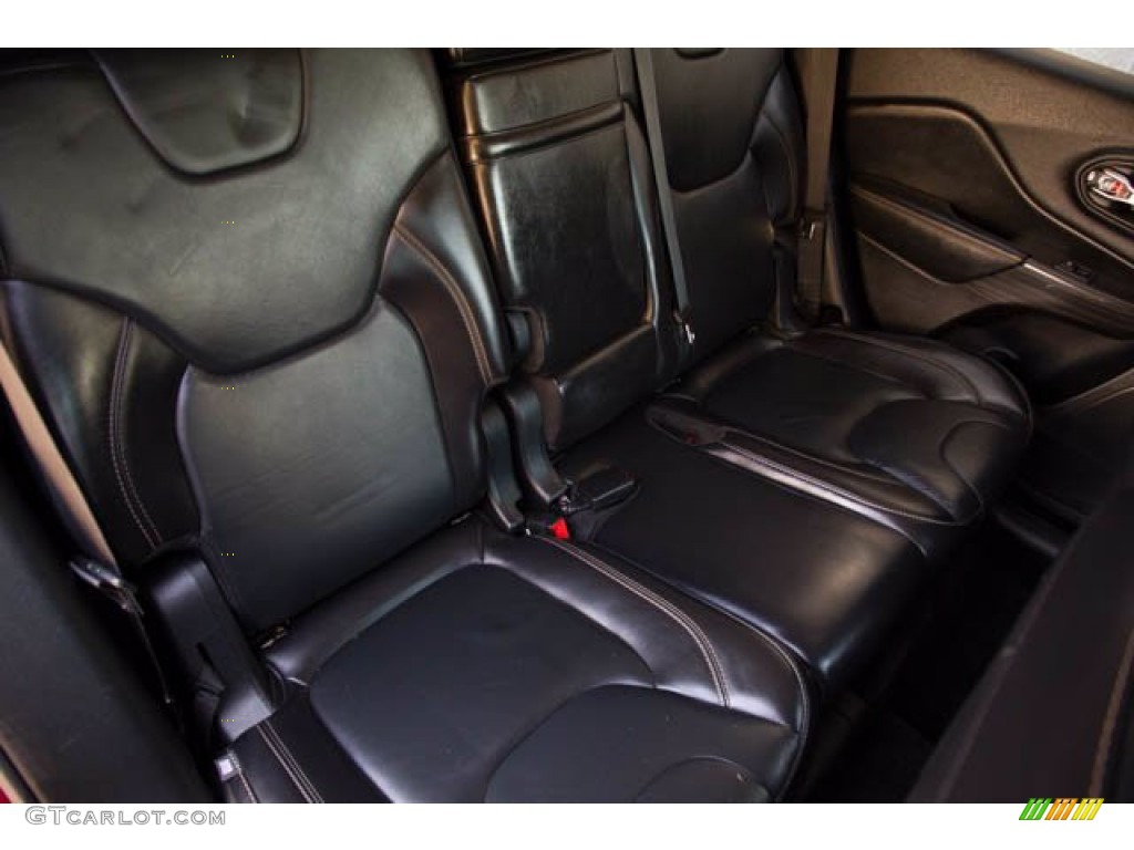 2017 Jeep Cherokee Limited Rear Seat Photo #141250375