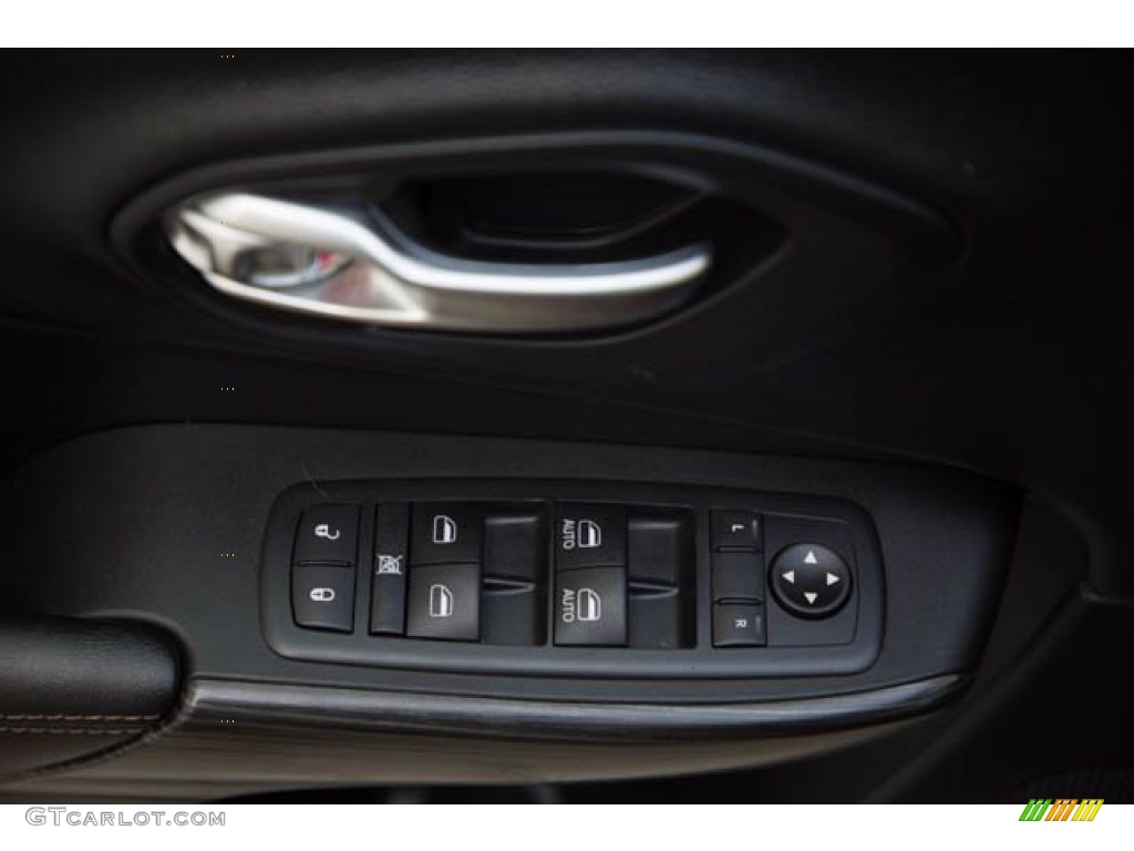 2017 Jeep Cherokee Limited Black Door Panel Photo #141250525
