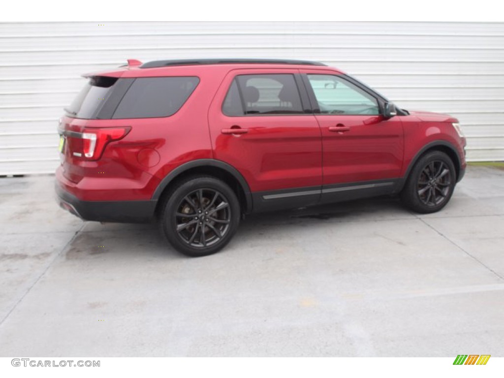 2017 Explorer XLT - Ruby Red / Ebony Black photo #10