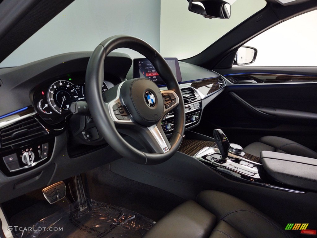 Black Interior 2019 BMW 5 Series 530e iPerformance Sedan Photo #141252991