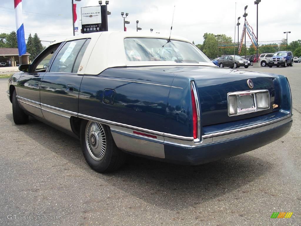 1995 Dark Calypso Green Metallic Cadillac DeVille Sedan 14111222 Photo