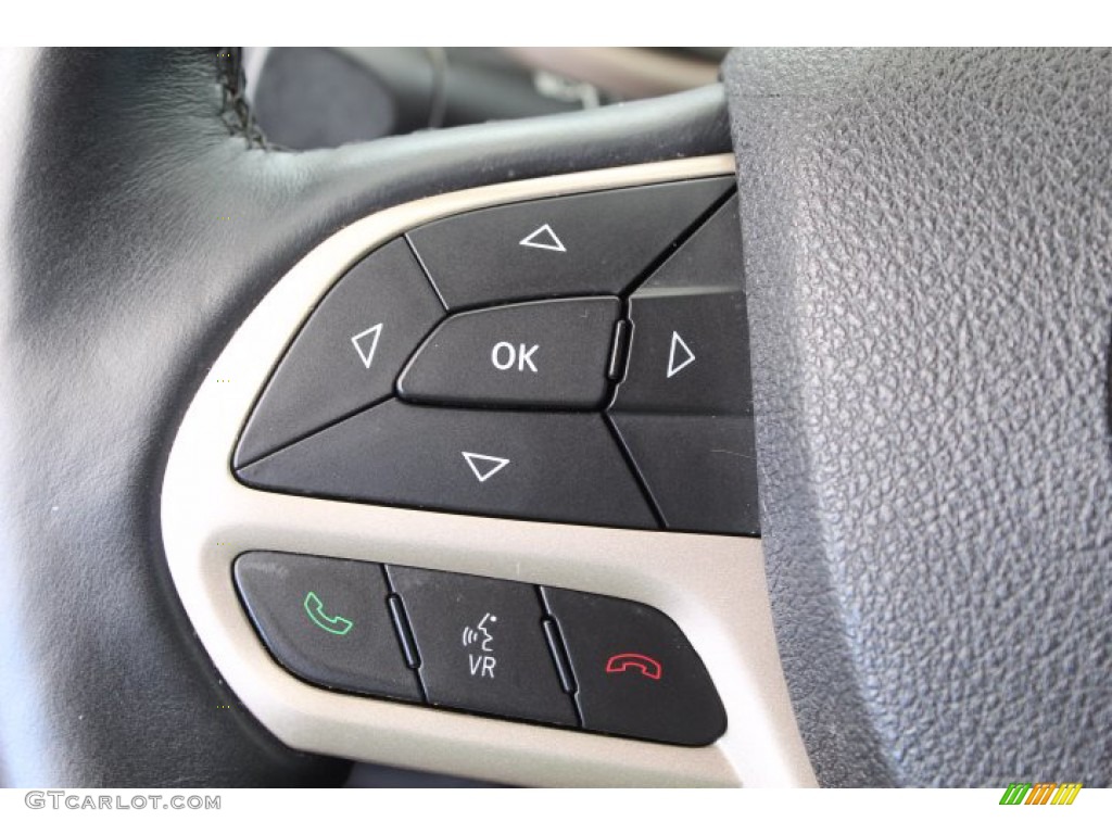 2017 Jeep Cherokee Limited Black Steering Wheel Photo #141255640