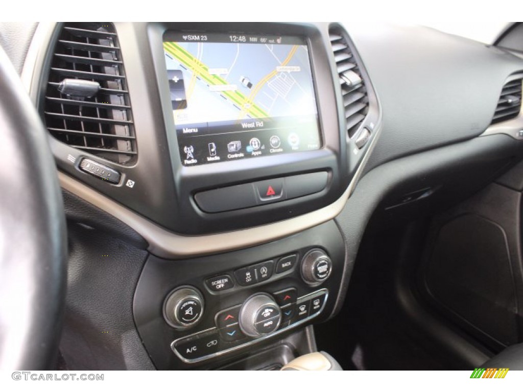 2017 Jeep Cherokee Limited Controls Photo #141255724
