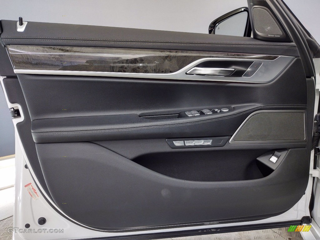 2018 7 Series 740i Sedan - Mineral White Metallic / Black photo #13