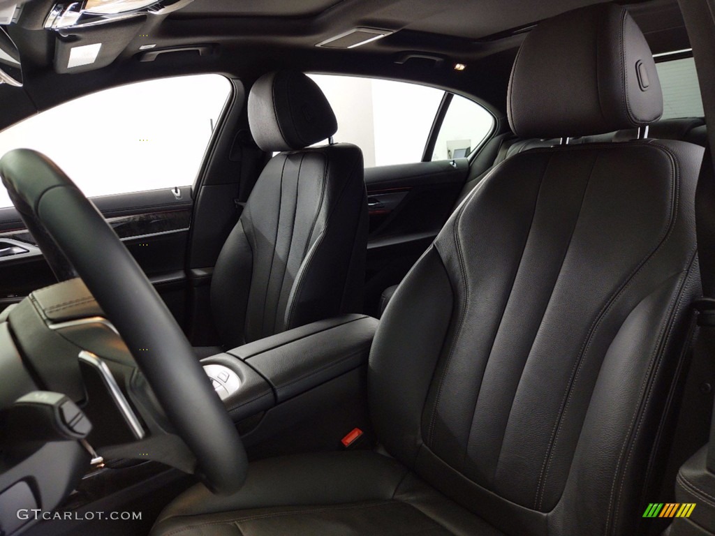 2018 7 Series 740i Sedan - Mineral White Metallic / Black photo #16