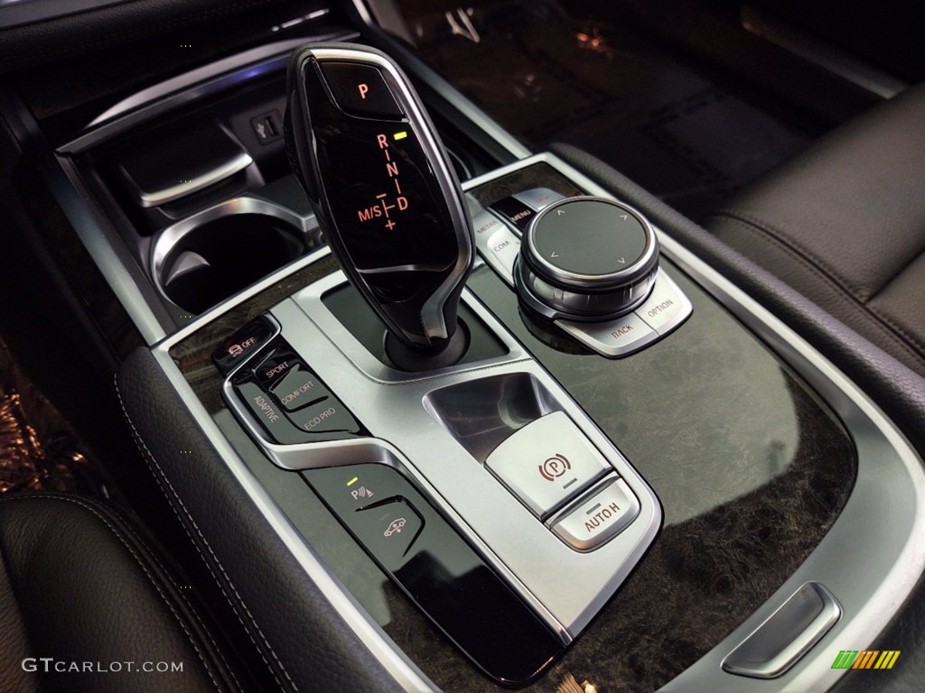 2018 7 Series 740i Sedan - Mineral White Metallic / Black photo #25