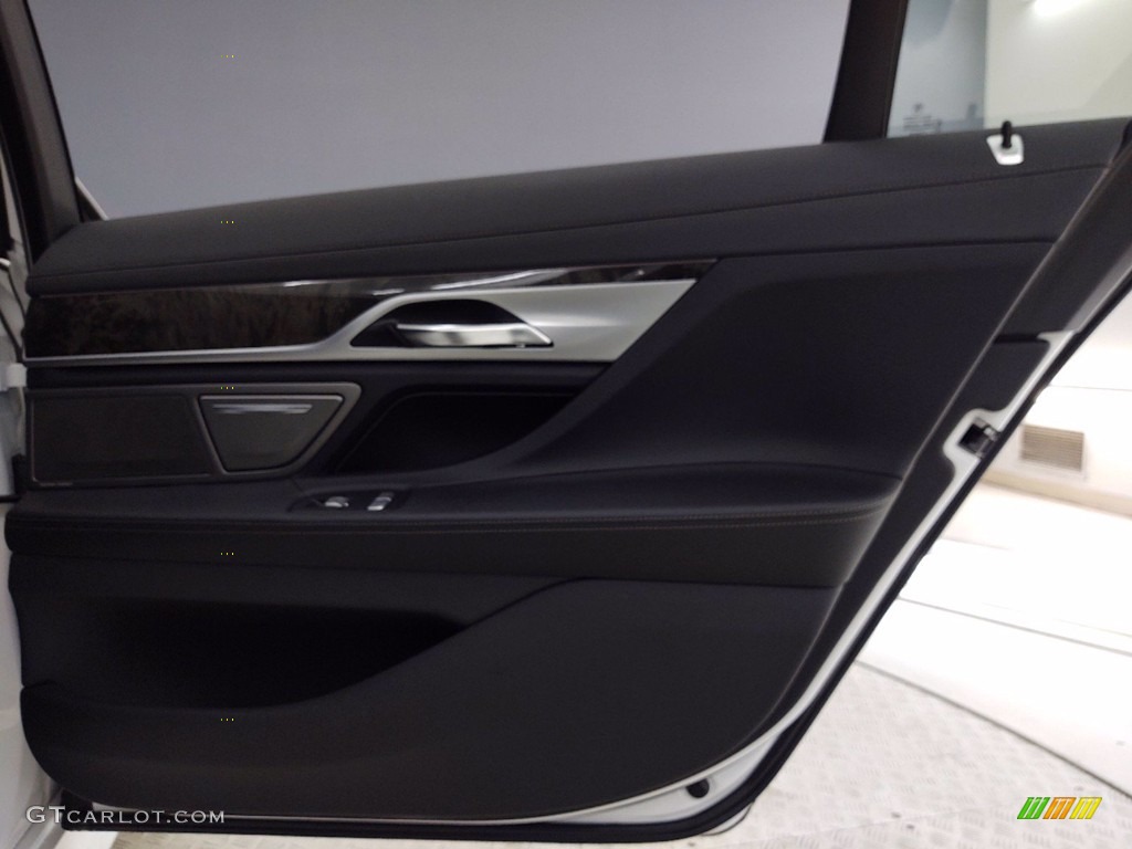 2018 7 Series 740i Sedan - Mineral White Metallic / Black photo #33