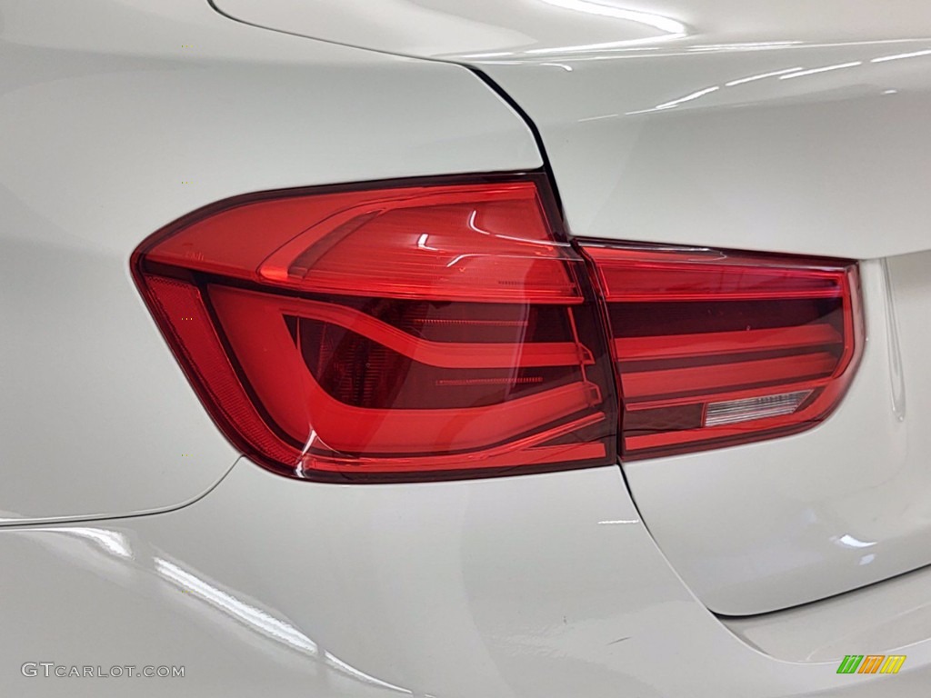 2018 3 Series 330e iPerformance Sedan - Alpine White / Black photo #9