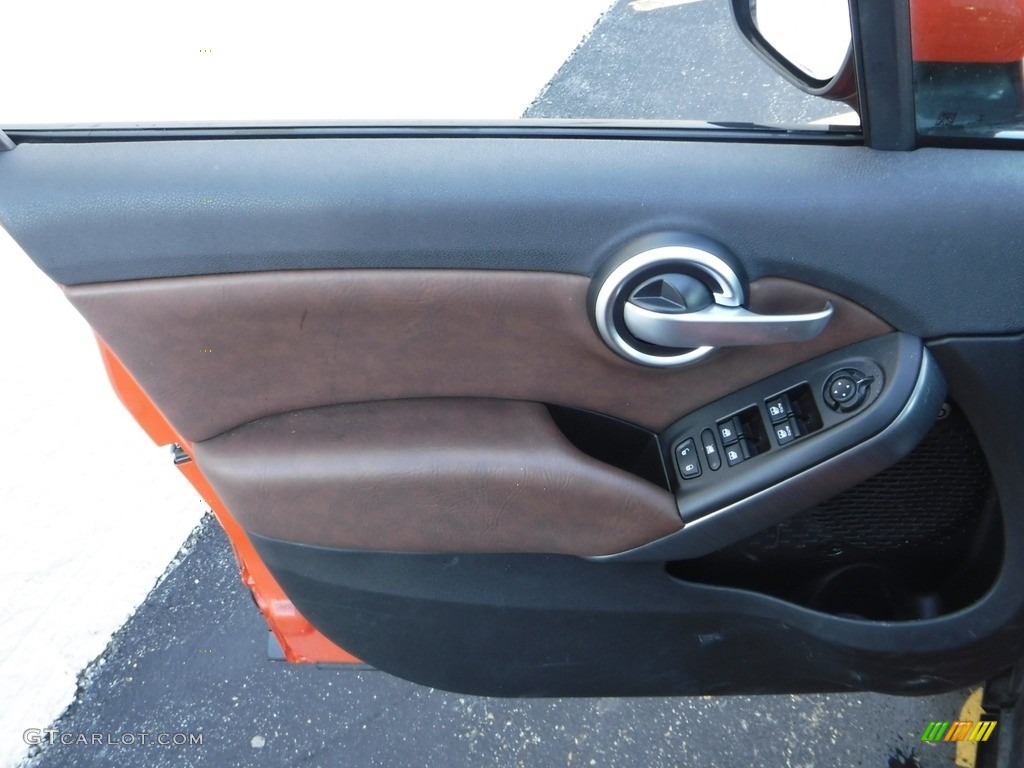 2016 Fiat 500X Trekking Plus AWD Brown Door Panel Photo #141258142