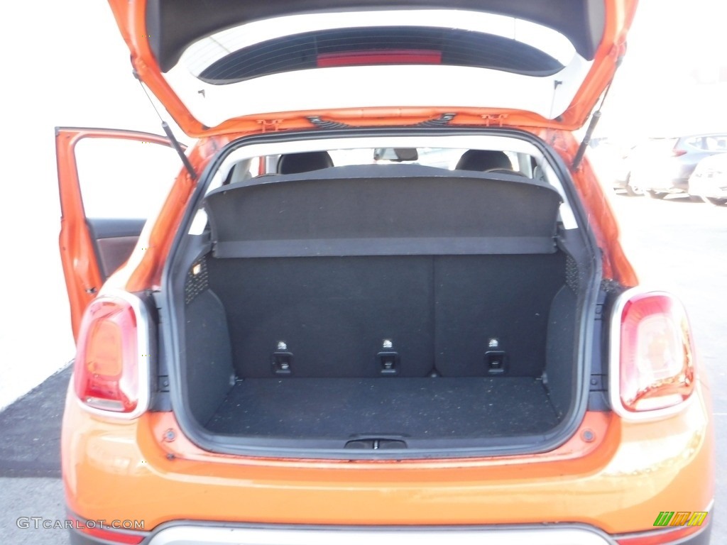 2016 Fiat 500X Trekking Plus AWD Trunk Photo #141258396