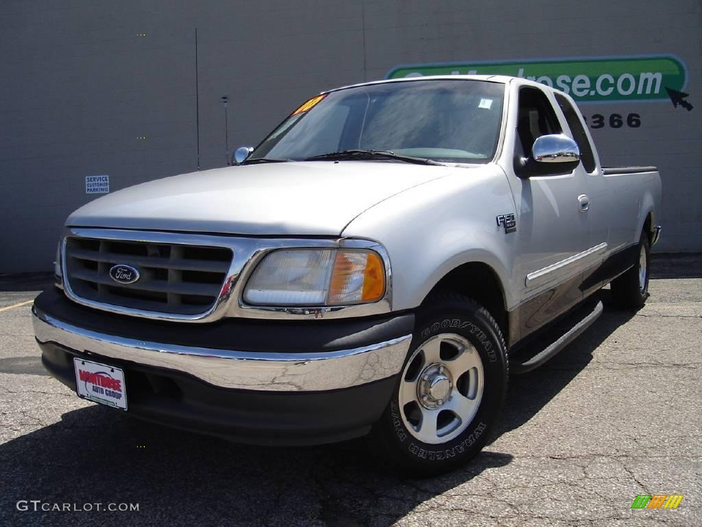 2000 F150 XLT Extended Cab - Silver Metallic / Medium Graphite photo #1