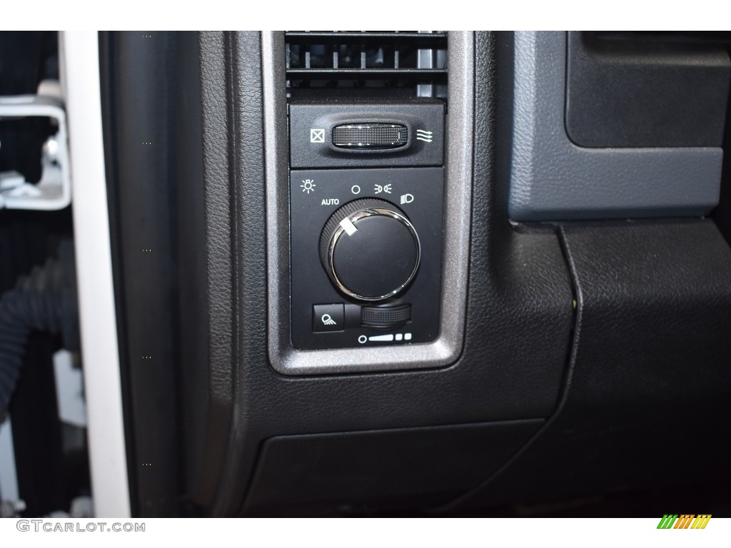 2016 Ram 1500 Tradesman Regular Cab Controls Photo #141264103