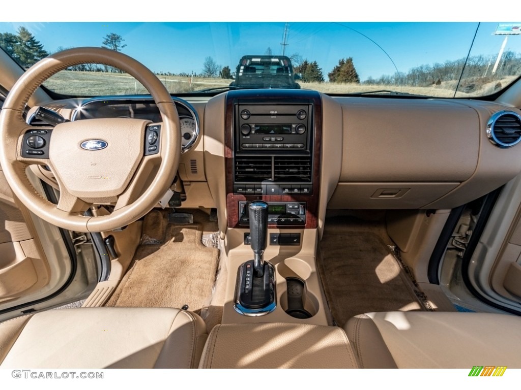2006 Explorer Limited 4x4 - Silver Birch Metallic / Camel photo #32
