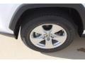 Super White - RAV4 XLE Photo No. 5