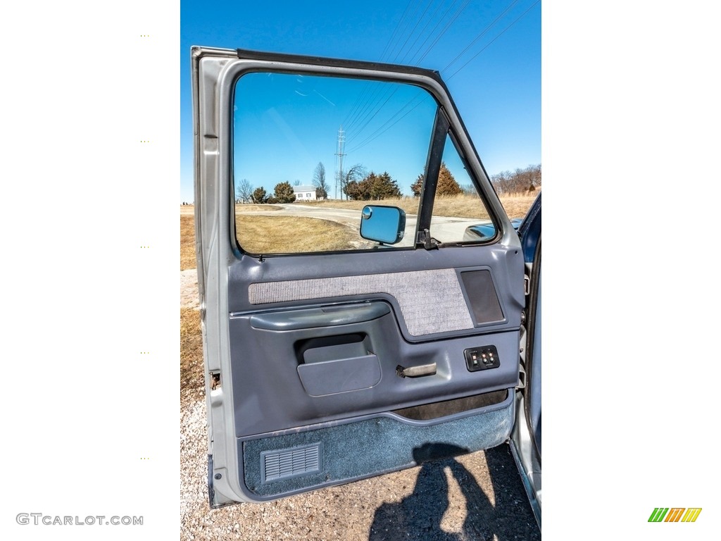 1989 Bronco XLT 4x4 - Medium Silver Metallic / Dark Charcoal photo #21