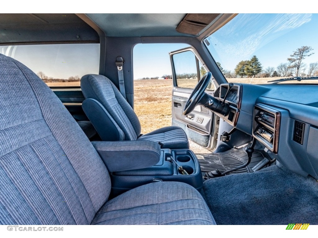 1989 Bronco XLT 4x4 - Medium Silver Metallic / Dark Charcoal photo #26