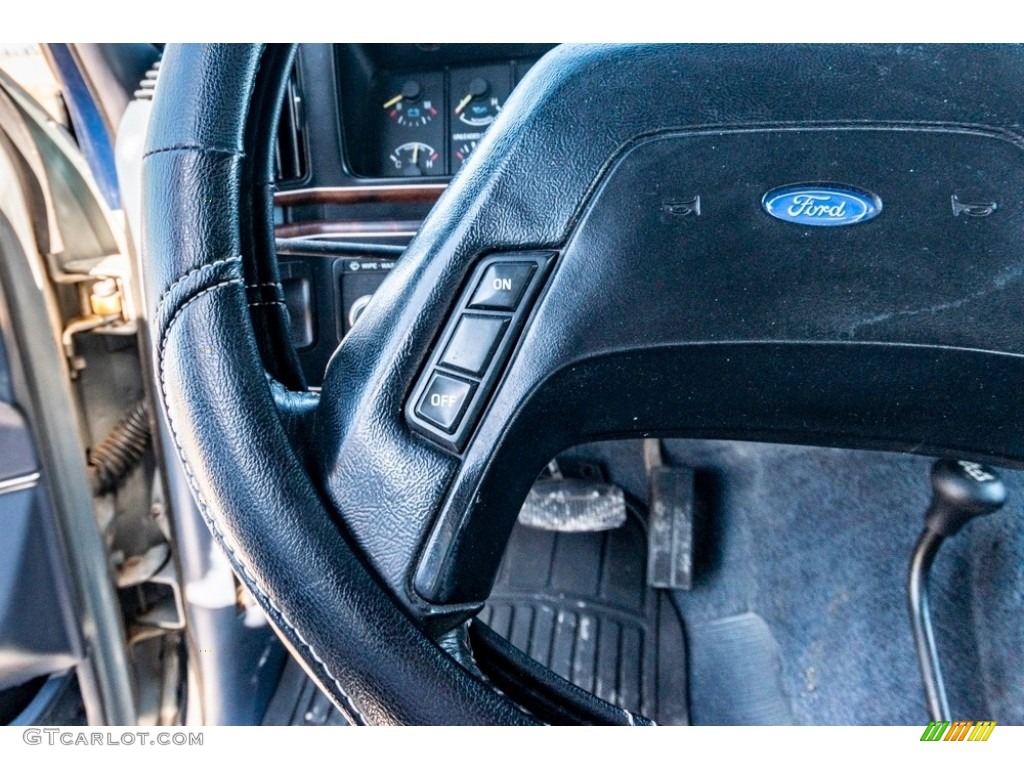 1989 Bronco XLT 4x4 - Medium Silver Metallic / Dark Charcoal photo #31