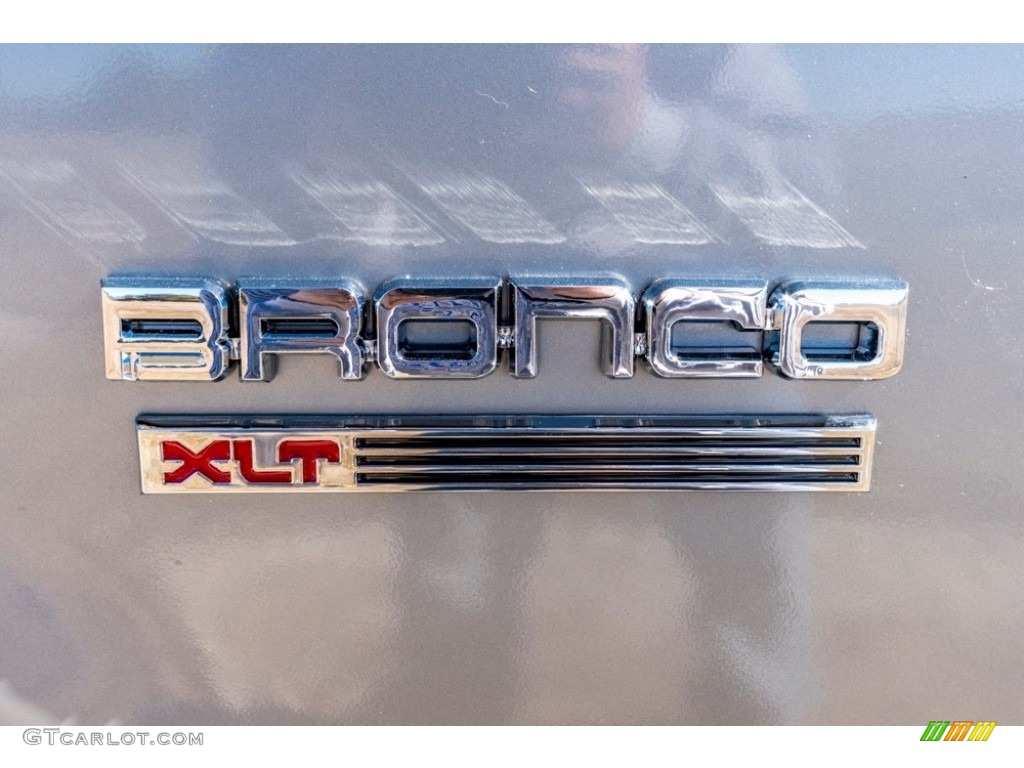 1989 Bronco XLT 4x4 - Medium Silver Metallic / Dark Charcoal photo #35