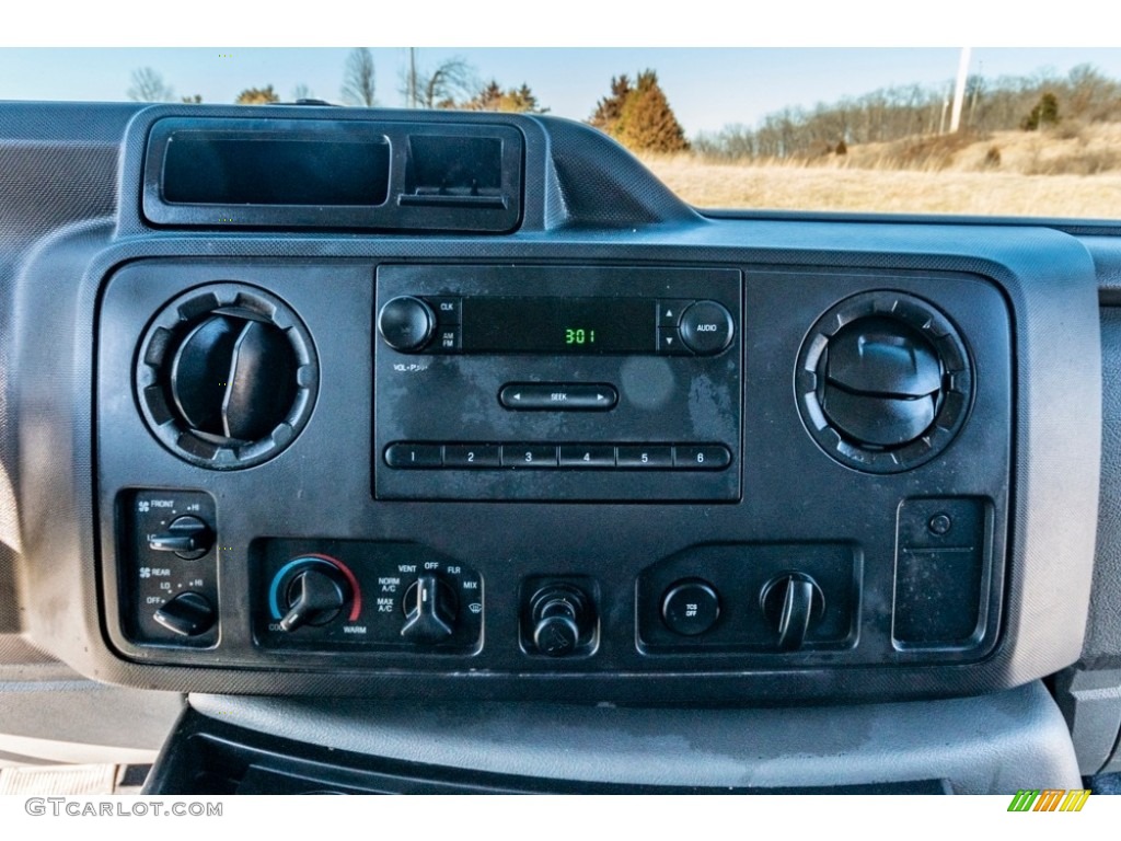 2011 Ford E Series Van E150 XLT Passenger Controls Photos