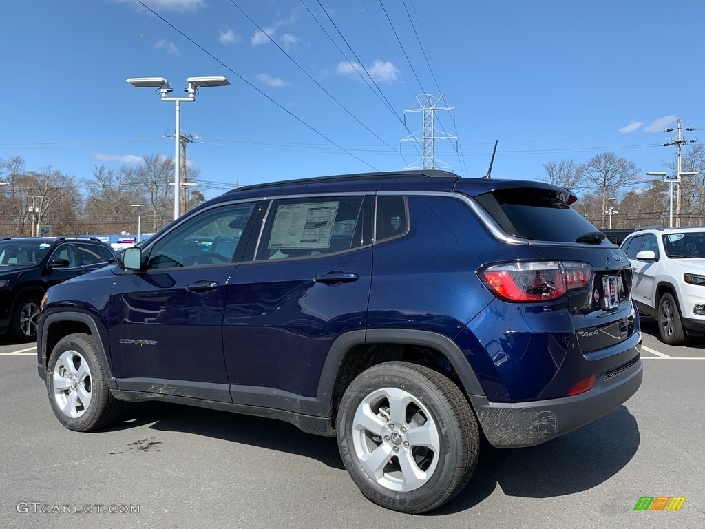 2021 Compass Latitude 4x4 - Jazz Blue Pearl / Black photo #4
