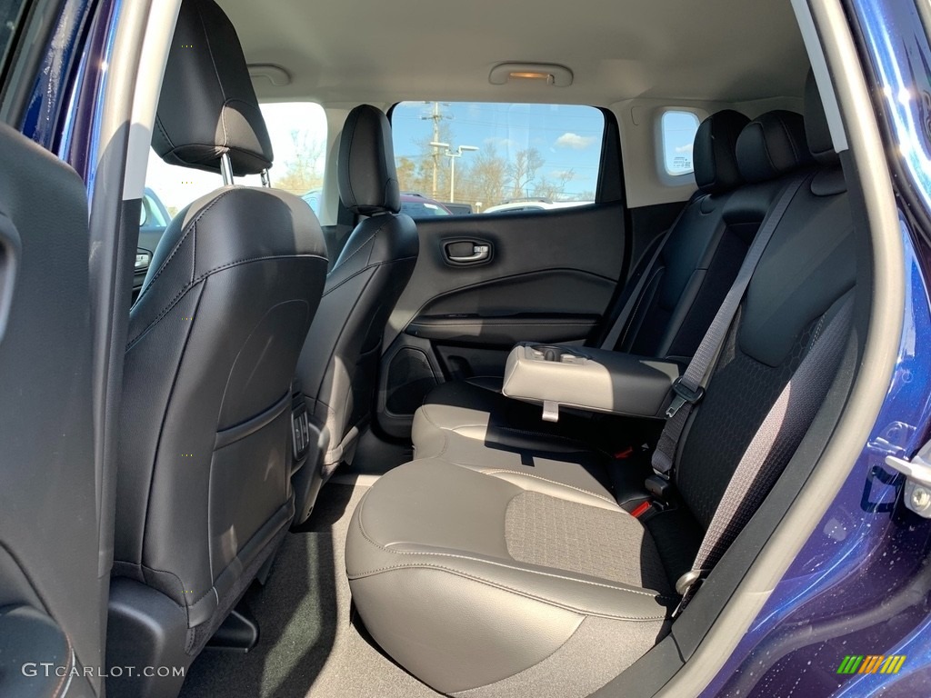 2021 Compass Latitude 4x4 - Jazz Blue Pearl / Black photo #6