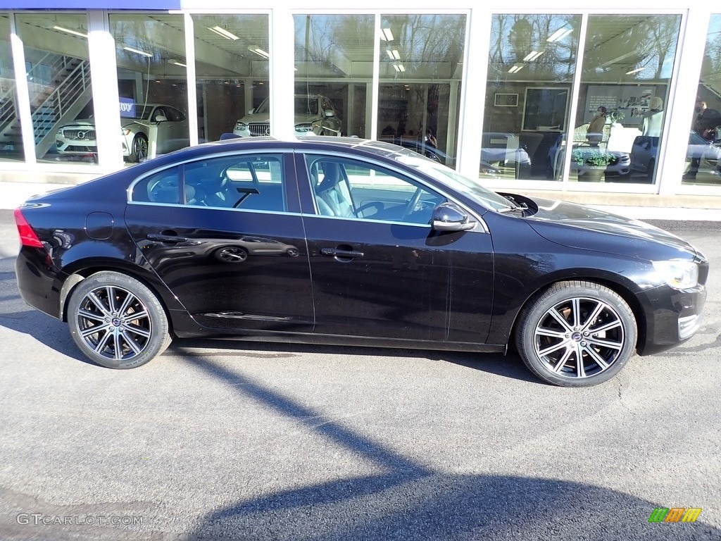Onyx Black Metallic 2018 Volvo S60 T5 Inscription Exterior Photo #141275664