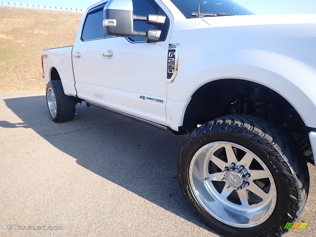 2019 F250 Super Duty Platinum Crew Cab 4x4 - White Platinum / Black photo #7
