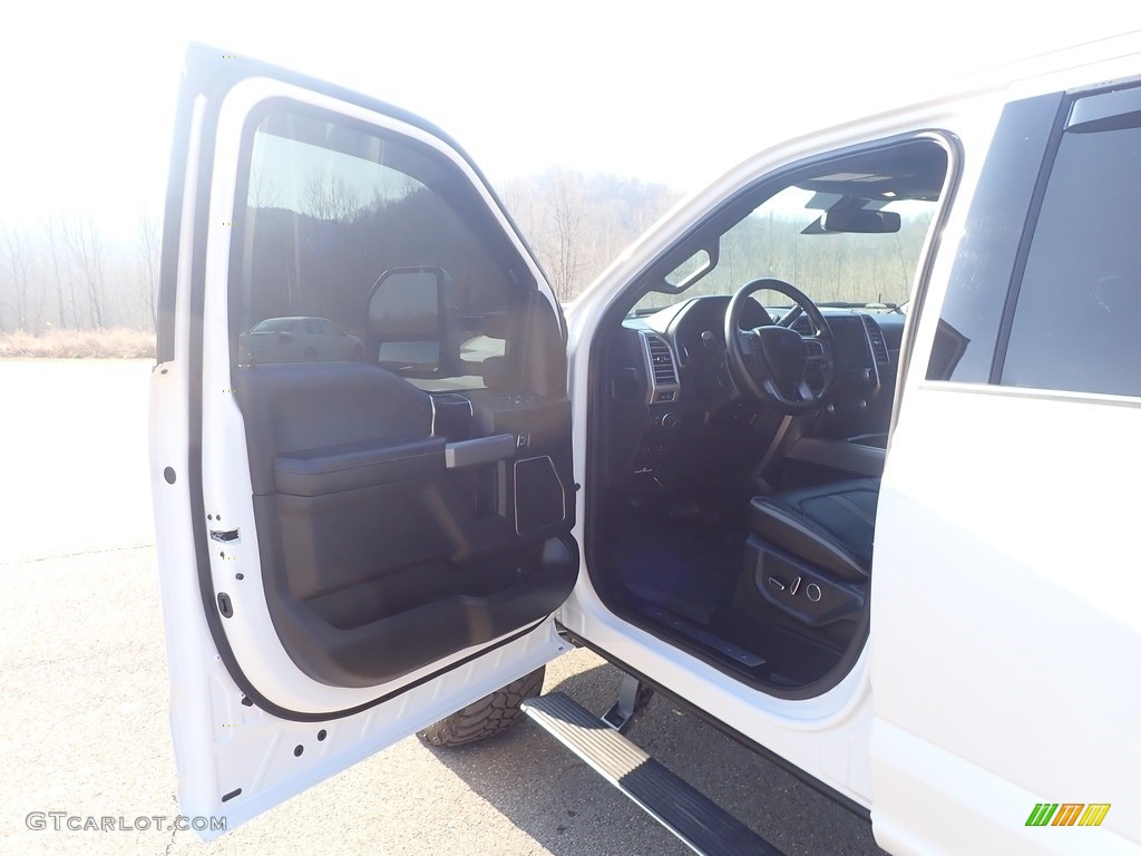 2019 F250 Super Duty Platinum Crew Cab 4x4 - White Platinum / Black photo #26