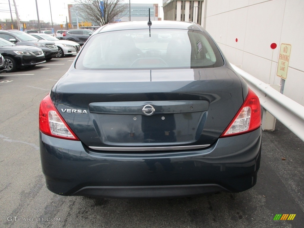 2015 Versa 1.6 S Sedan - Amethyst Gray / Charcoal photo #4