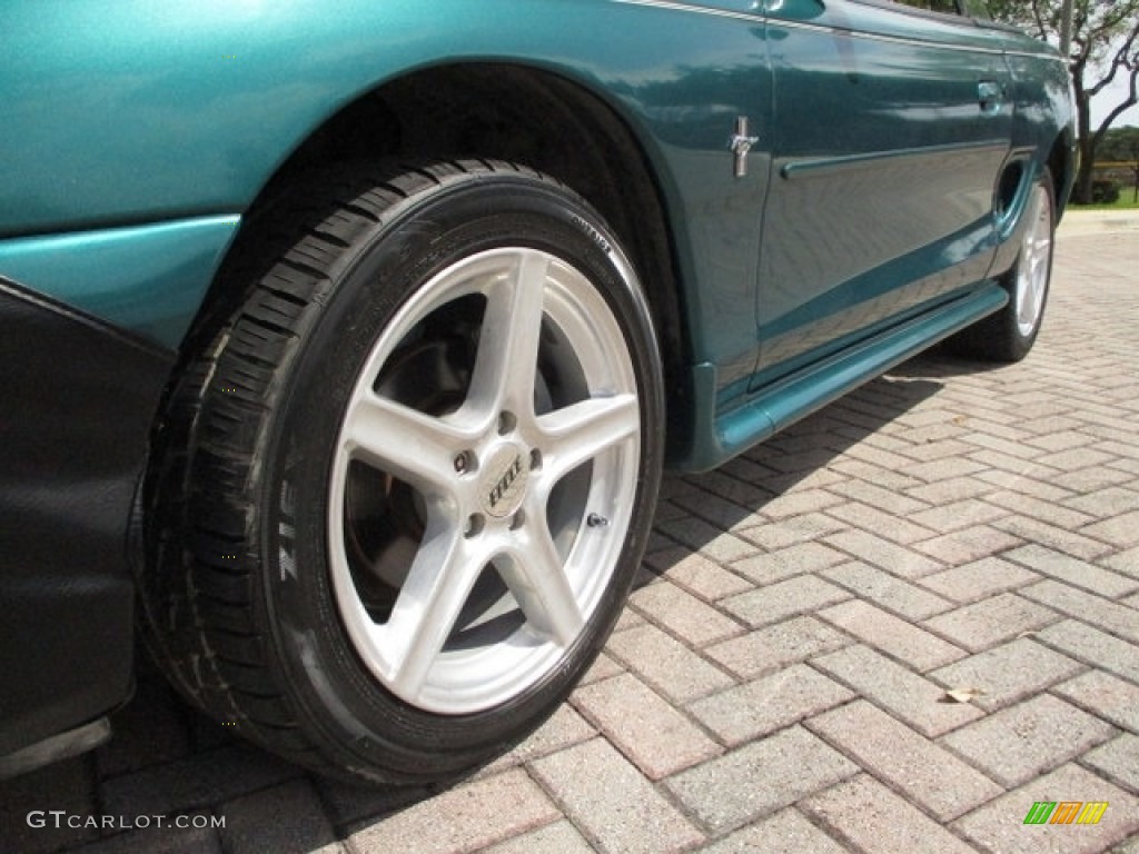 1996 Mustang V6 Convertible - Pacific Green Metallic / Grey Cloth photo #43
