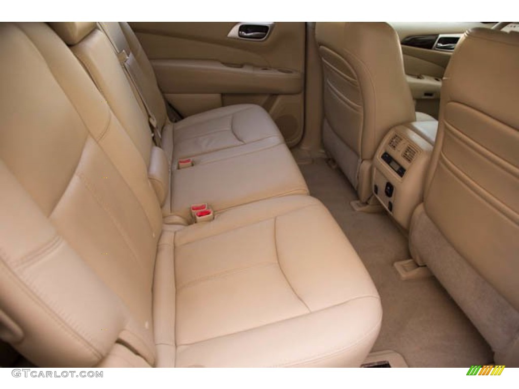 2013 Pathfinder Platinum 4x4 - Moonlight White / Almond photo #21