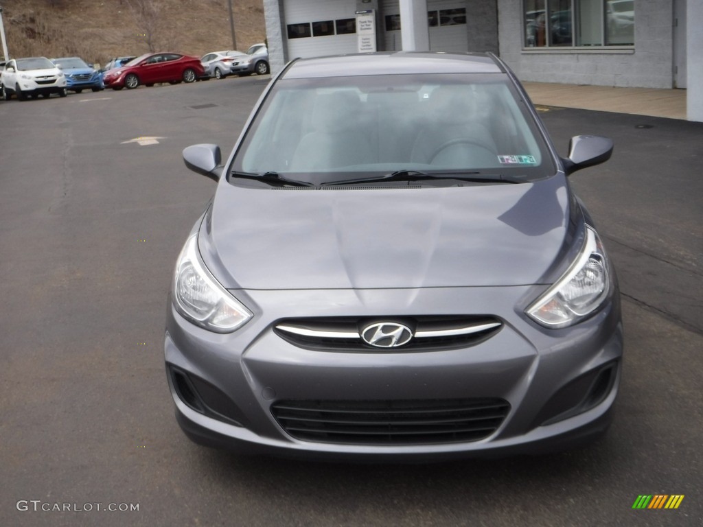 2016 Accent SE Sedan - Triathlon Gray / Gray photo #2