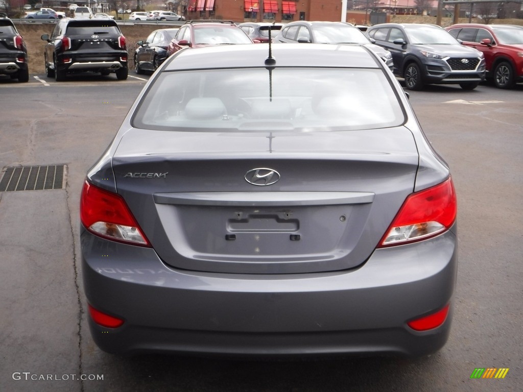 2016 Accent SE Sedan - Triathlon Gray / Gray photo #7