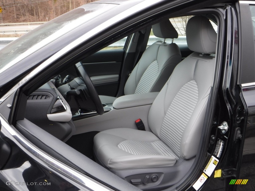 2018 Camry SE - Midnight Black Metallic / Ash photo #15