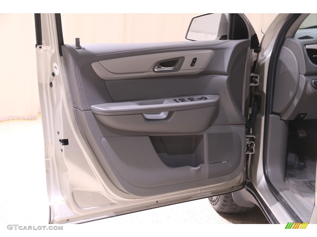 2017 Traverse LT AWD - Champagne Silver Metallic / Dark Titanium/Light Titanium photo #4
