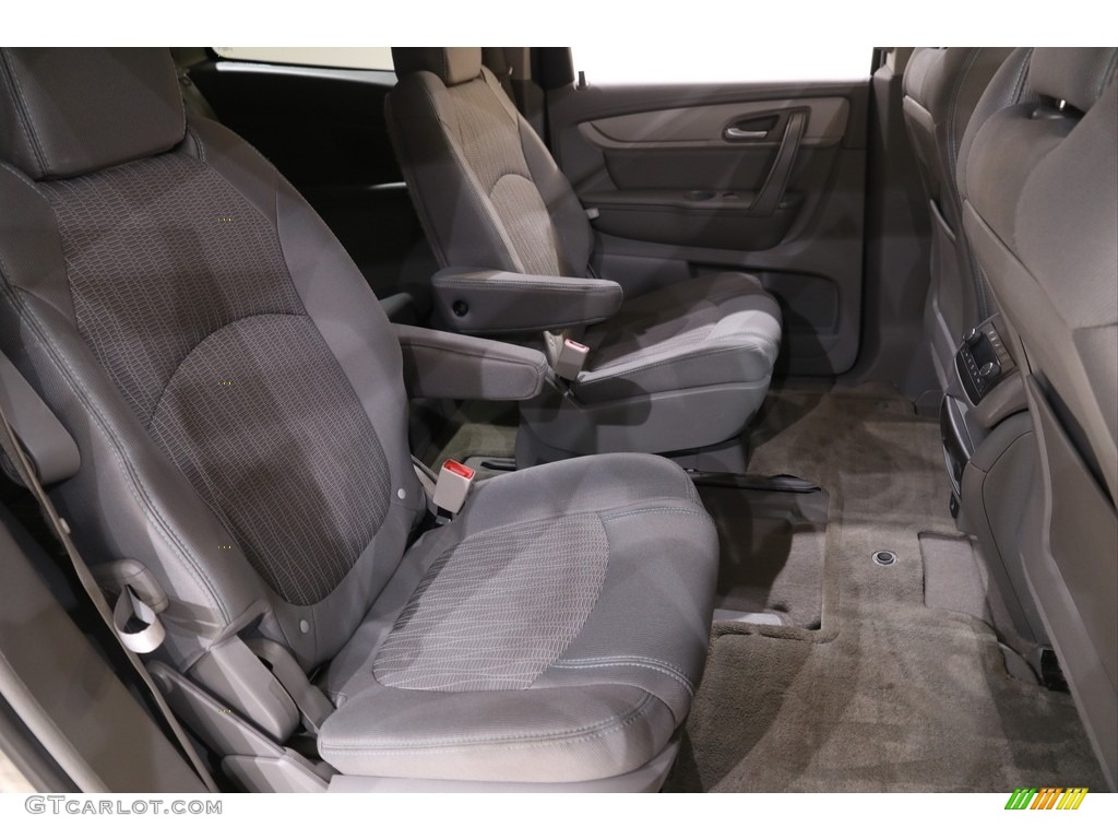 2017 Traverse LT AWD - Champagne Silver Metallic / Dark Titanium/Light Titanium photo #16