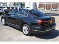Deep Black Pearl - Passat SE Sedan Photo No. 6