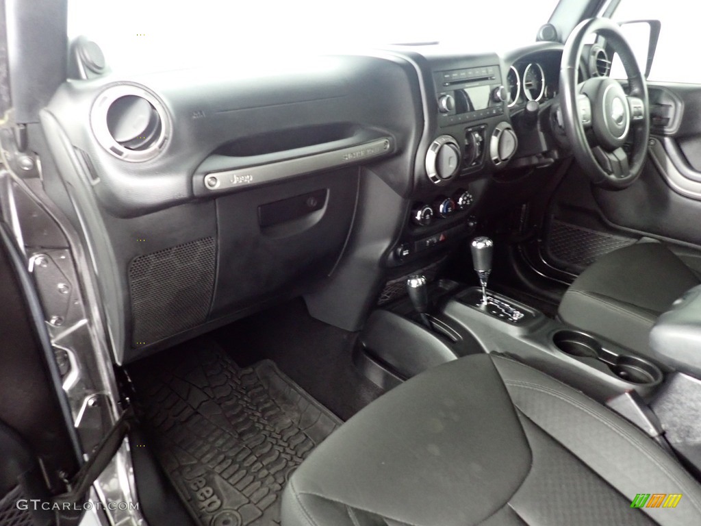 Black Interior 2014 Jeep Wrangler Unlimited Sport 4x4 RHD Photo #141294073