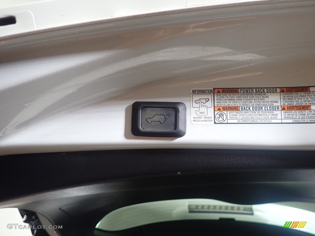 2017 RAV4 Platinum - Blizzard Pearl White / Black photo #18