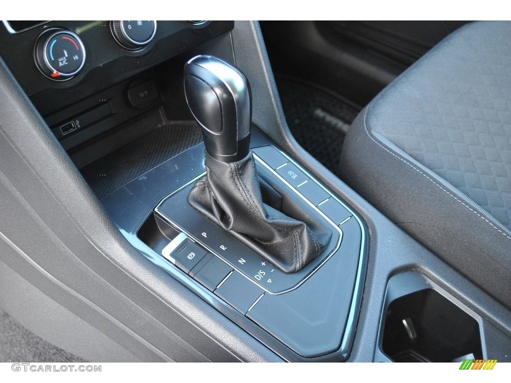 2018 Volkswagen Tiguan S Transmission Photos