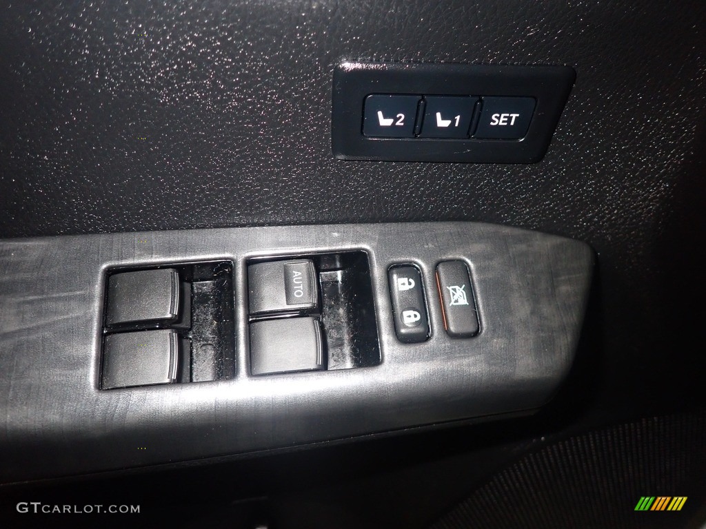 2017 RAV4 Platinum - Blizzard Pearl White / Black photo #25