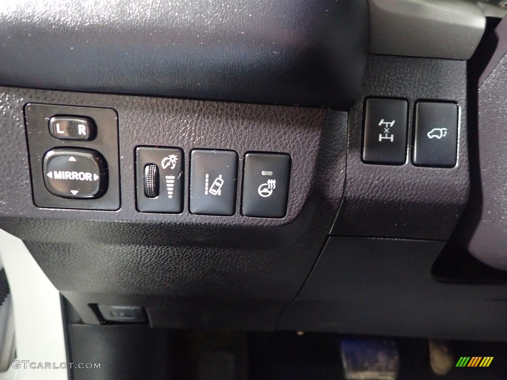 2017 RAV4 Platinum - Blizzard Pearl White / Black photo #35