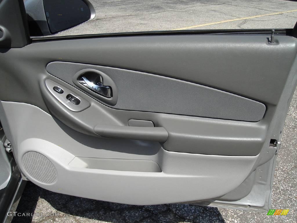 2006 Malibu LT Sedan - Silverstone Metallic / Titanium Gray photo #17