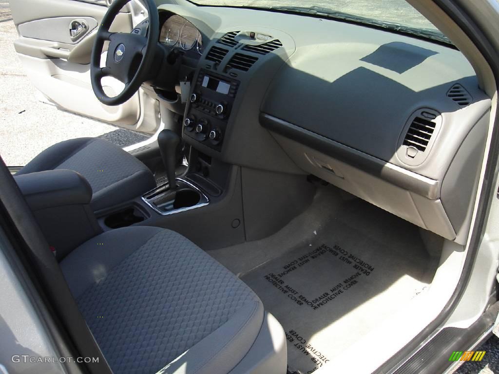 2006 Malibu LT Sedan - Silverstone Metallic / Titanium Gray photo #18