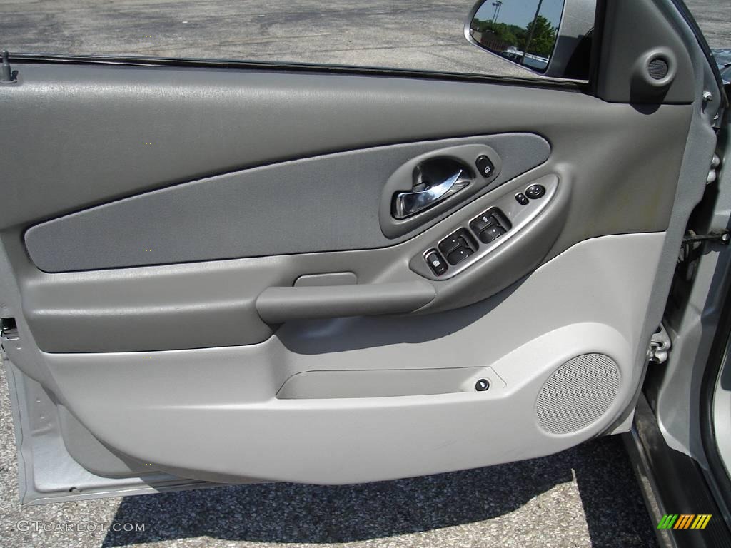 2006 Malibu LT Sedan - Silverstone Metallic / Titanium Gray photo #19